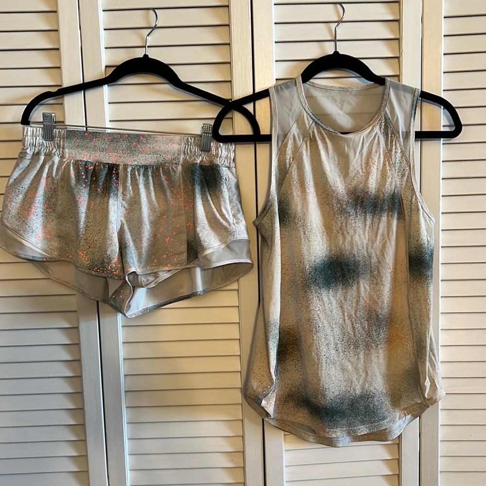 Lululemon Women’s Tank - discontinued color Size Medium / 8 EUC